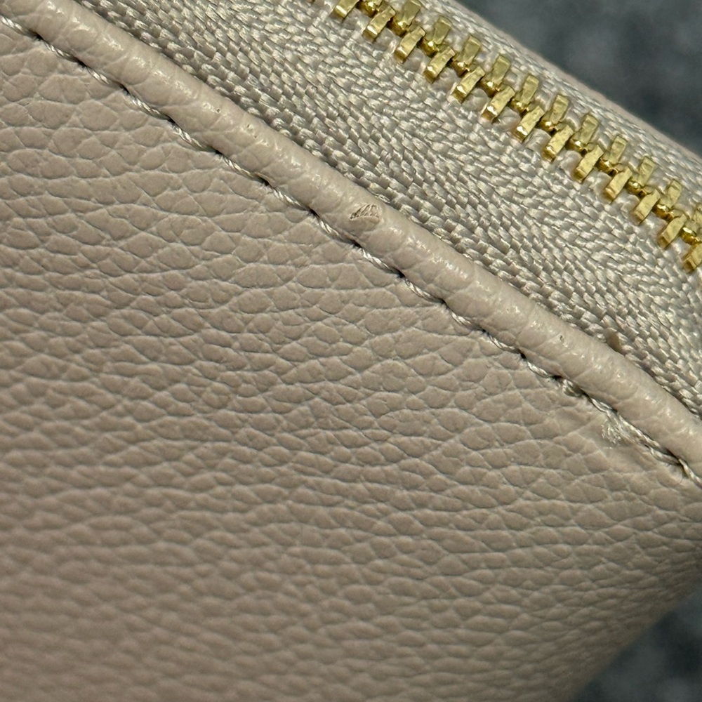 Anne Klein Curved Zipper Dome Coin/Card Holder Pouch Keychain Wallet Beige - Picture 12 of 13